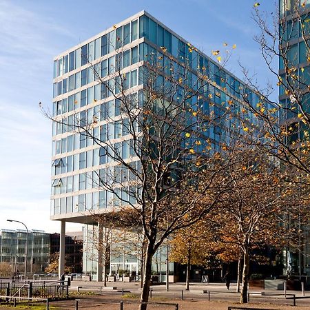 2 Bedroom 2 Bathroom Apartment In Central Milton Keynes With Free Parking And Smart Tv - Contractors, Relocation, Business Travellers Extérieur photo