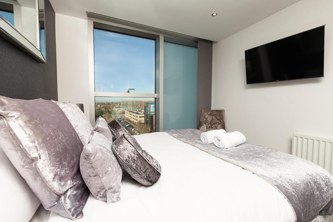 2 Bedroom 2 Bathroom Apartment In Central Milton Keynes With Free Parking And Smart Tv - Contractors, Relocation, Business Travellers Extérieur photo