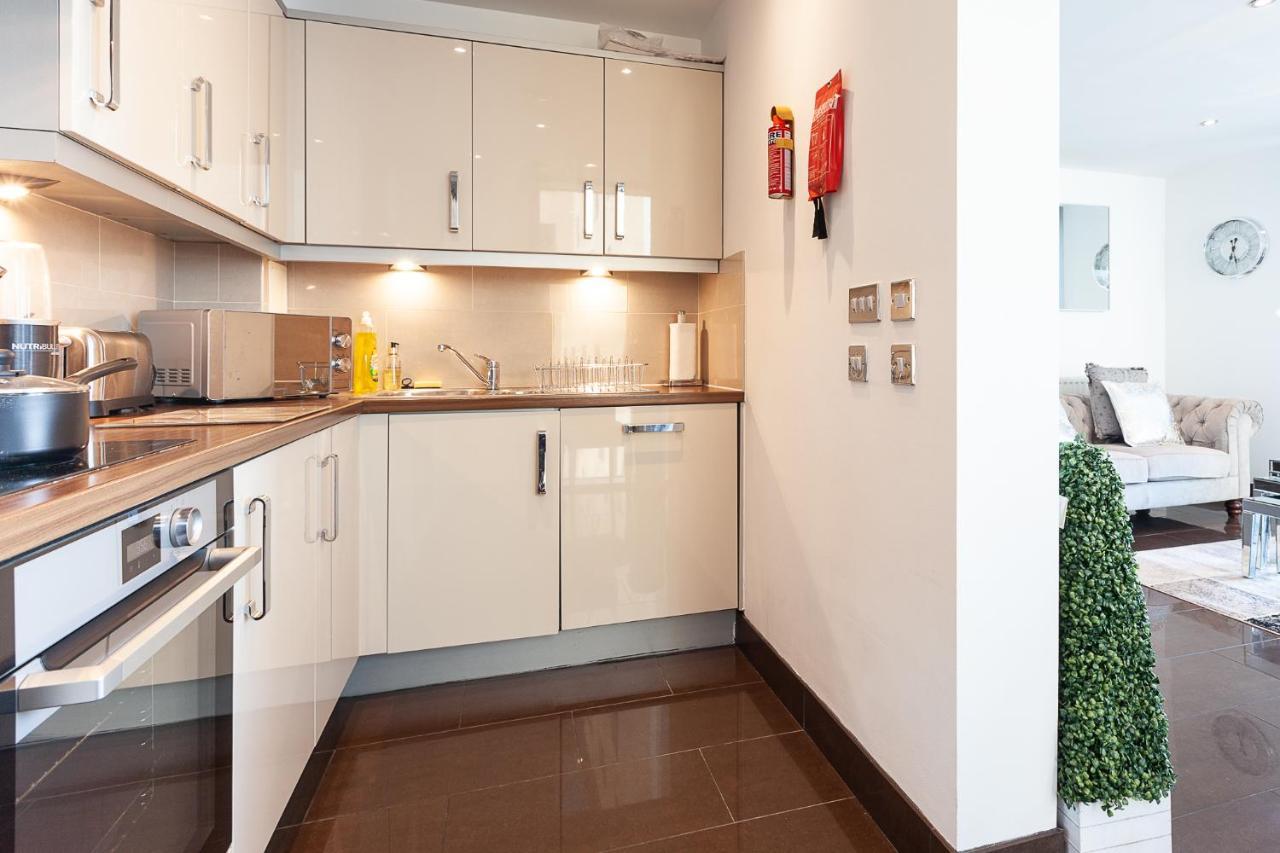 2 Bedroom 2 Bathroom Apartment In Central Milton Keynes With Free Parking And Smart Tv - Contractors, Relocation, Business Travellers Extérieur photo