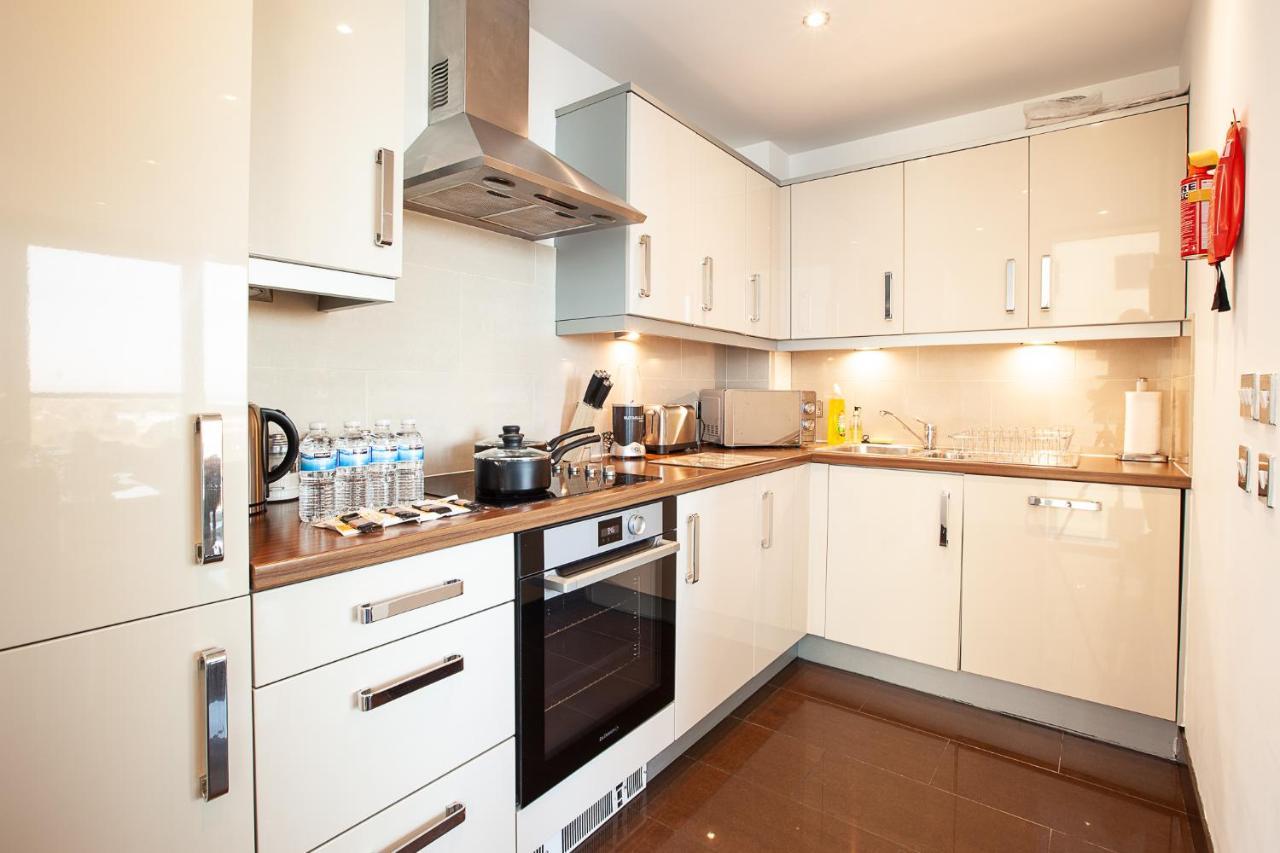 2 Bedroom 2 Bathroom Apartment In Central Milton Keynes With Free Parking And Smart Tv - Contractors, Relocation, Business Travellers Extérieur photo