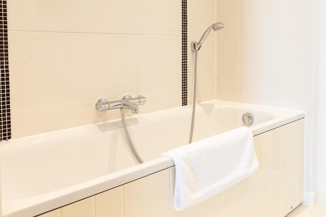 2 Bedroom 2 Bathroom Apartment In Central Milton Keynes With Free Parking And Smart Tv - Contractors, Relocation, Business Travellers Extérieur photo