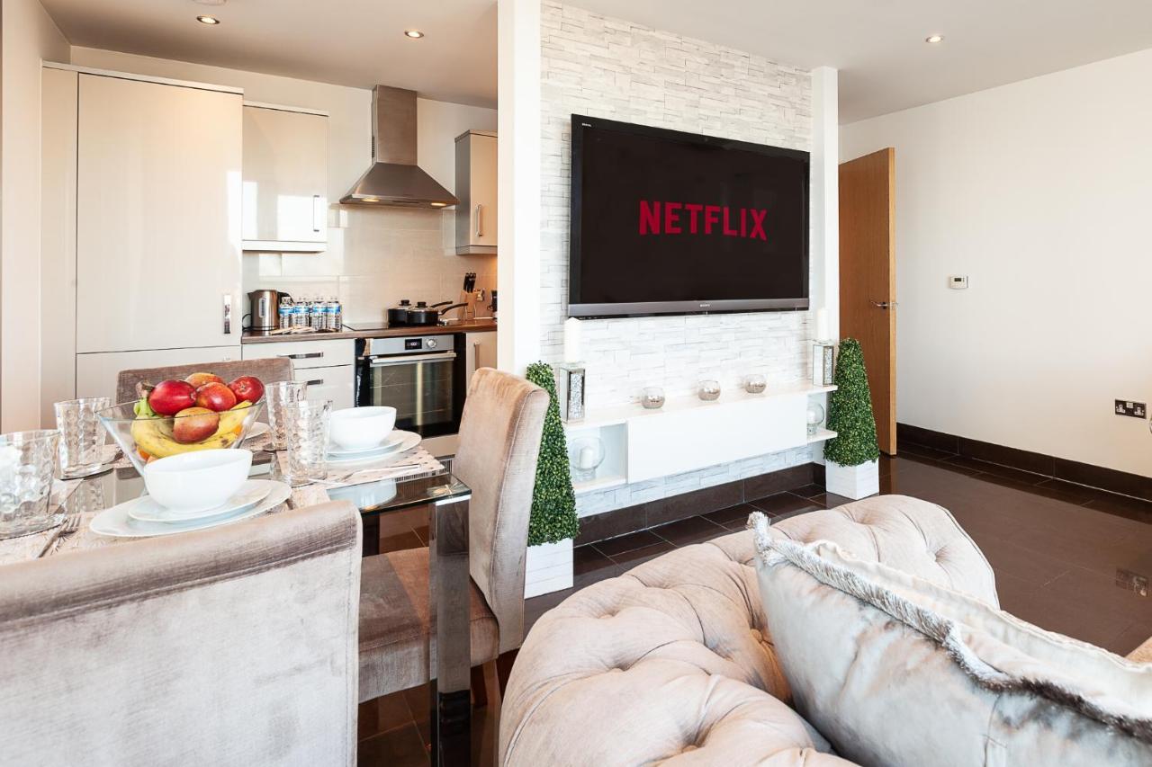 2 Bedroom 2 Bathroom Apartment In Central Milton Keynes With Free Parking And Smart Tv - Contractors, Relocation, Business Travellers Extérieur photo